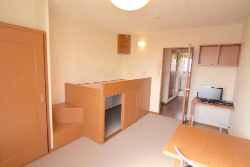 居室・リビング　お部屋によってテレビの大きさが異なります。