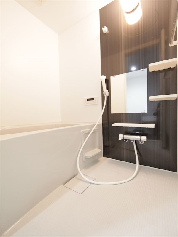 バス・シャワールーム　追い焚き・オートバス機能付お風呂