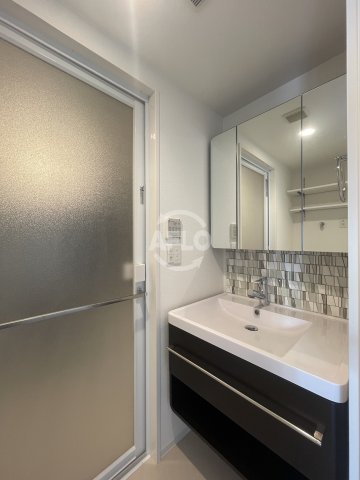 洗面設備　セレニテフラン新大阪　洗面台