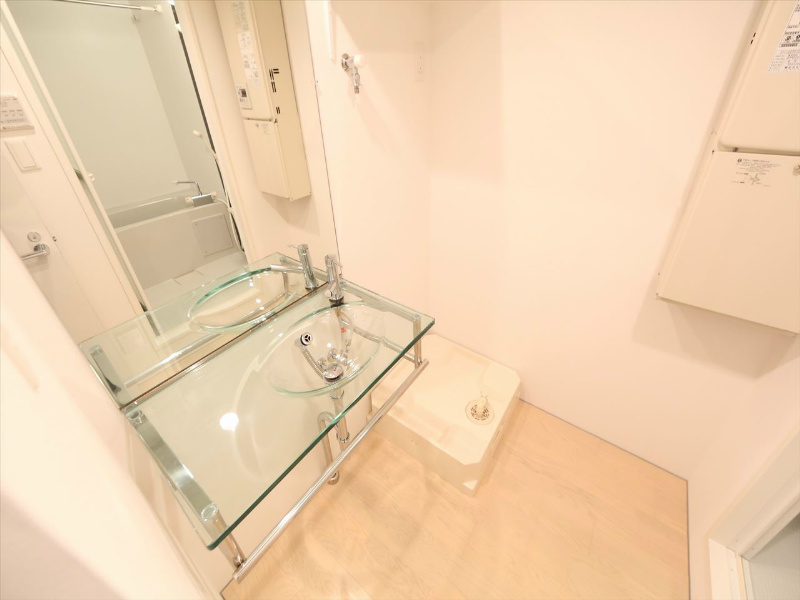 洗面設備　脱衣所　オシャレな独立洗面台