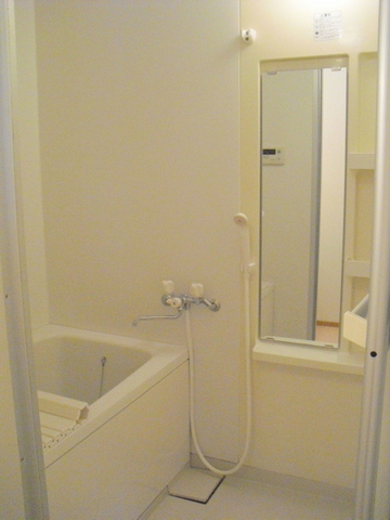 バス・シャワールーム　浴室追焚機能付のお風呂で一日にの疲れを癒しましょう