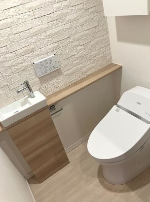 トイレ　別部屋参考写真