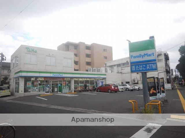 コンビニ　ファミリーマート鹿大法文学部前店（コンビニ）まで407m