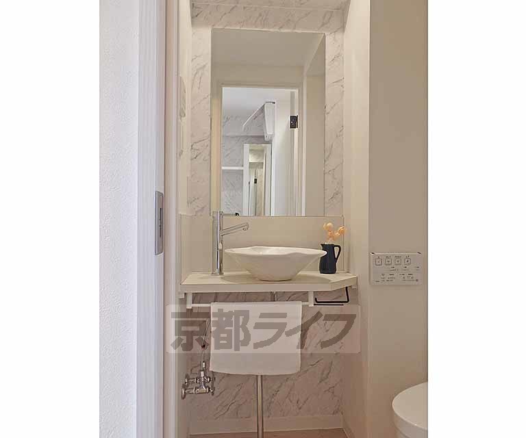 洗面設備　洗面台です。