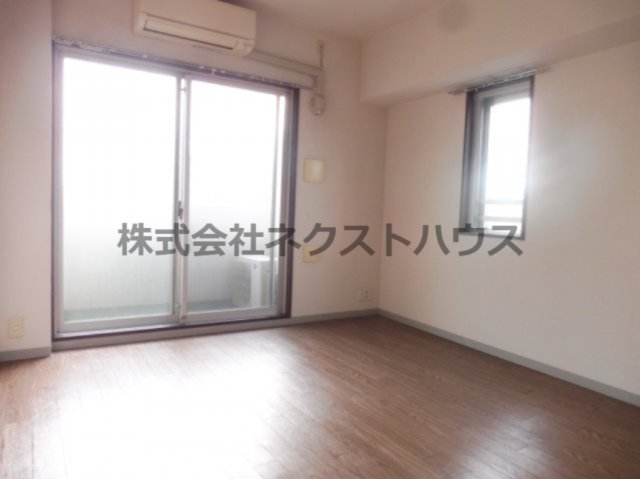 居室・リビング　別部屋参考写真です