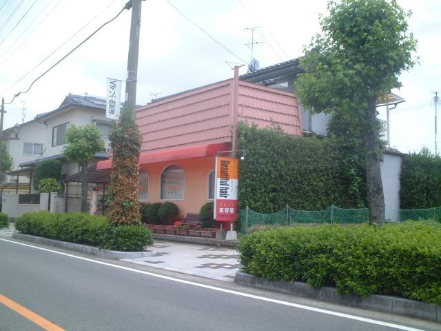 その他　美容室（その他）まで200m