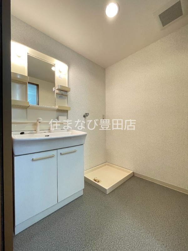 洗面設備　同型別部屋写真