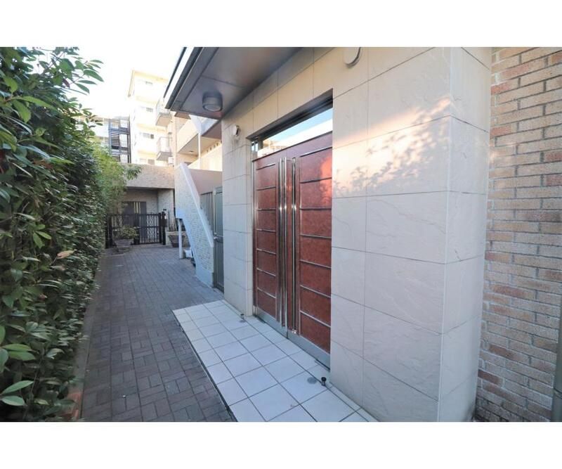 エントランス　清潔なエントランスです