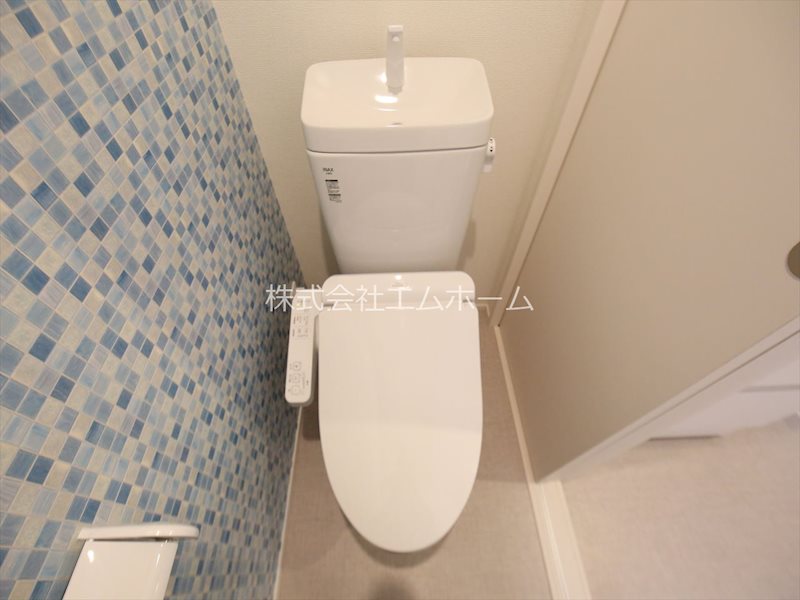 トイレ　温水洗浄暖房便座付トイレ