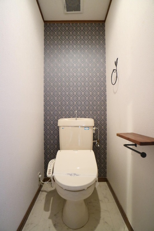 トイレ　別号室写真