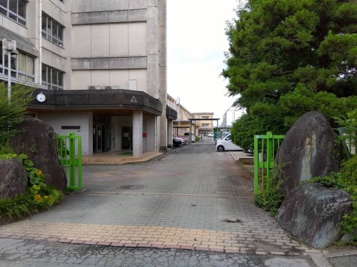 中学校　久留米市立牟田山中学校（中学校）まで1371m