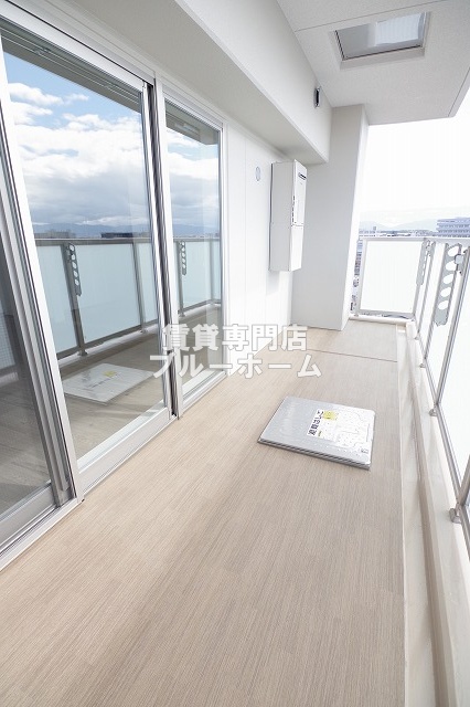 バルコニー　ゆとりのあるバルコニー！