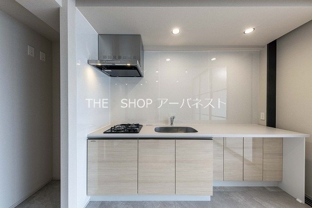 キッチン　作業スペースもある使いやすいシステムキッチン