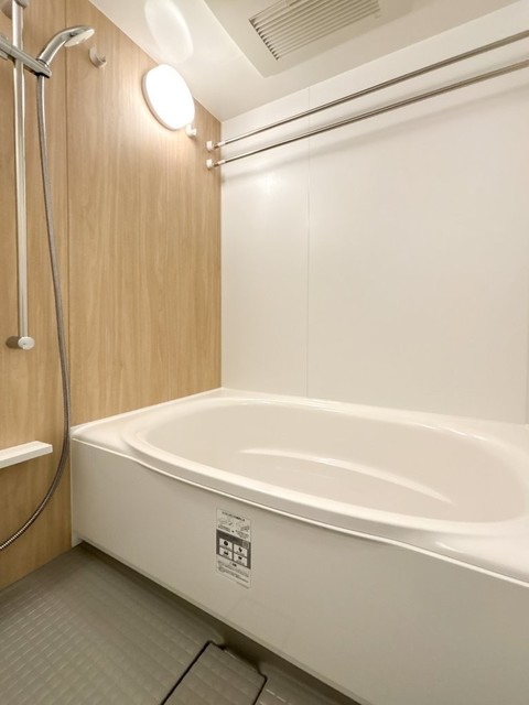 バス・シャワールーム　※写真は同タイプ住戸です。