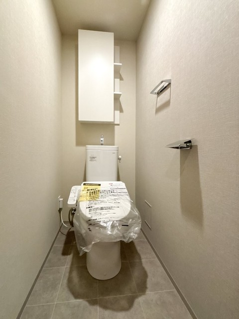 トイレ　※写真は同タイプ住戸です。