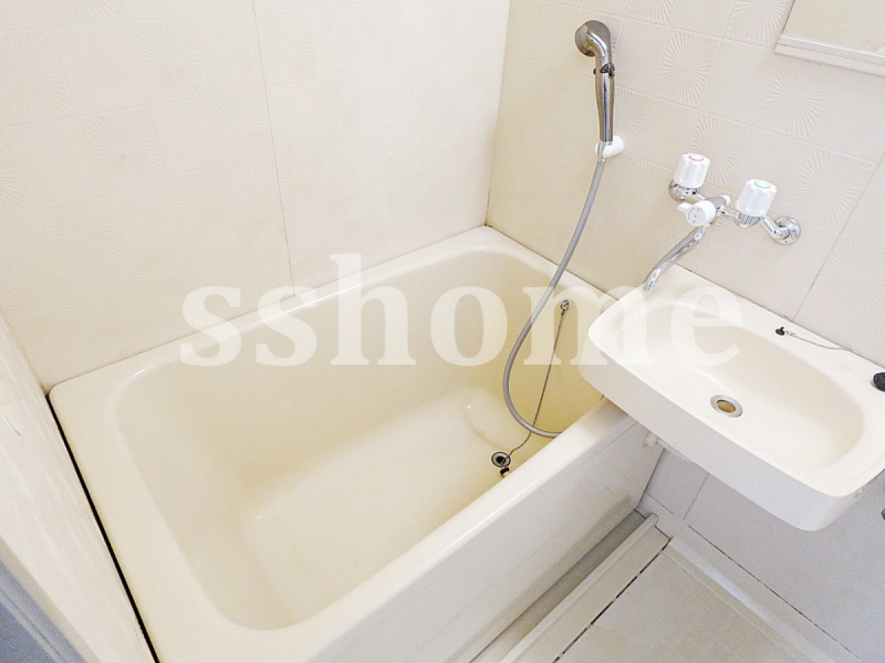 バス・シャワールーム　清潔感のある浴室☆