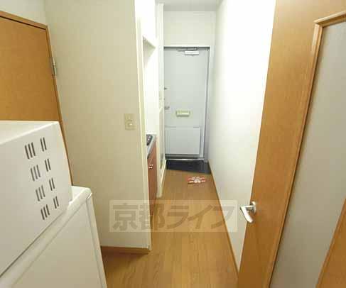 その他部屋・スペース　お部屋から見た廊下です