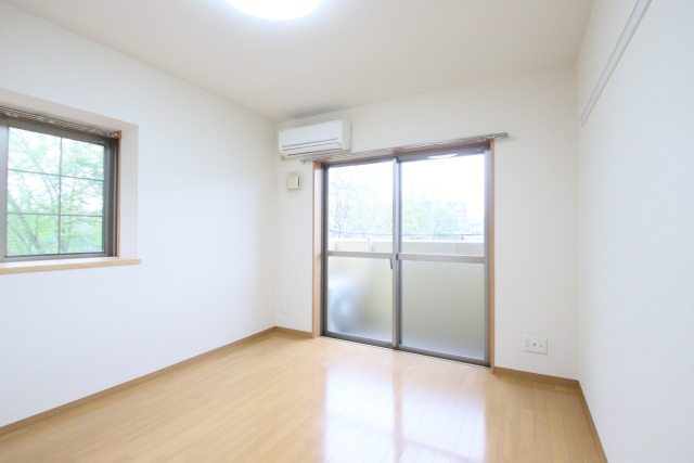 居室・リビング　※別室の参考写真の為、現況優先です。