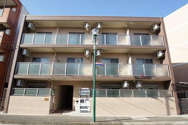 建物外観　重厚感溢れる外観です。矢向駅から徒歩４分。