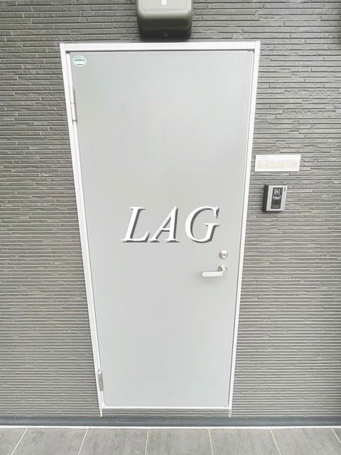 玄関　玄関です。