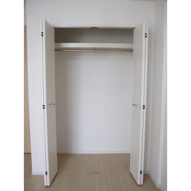 収納　クローゼット