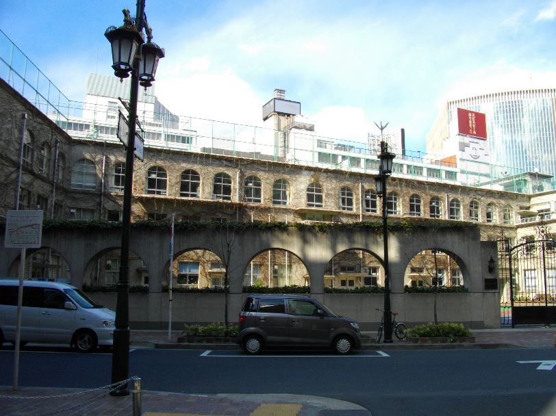 小学校　中央区立泰明小学校（小学校）まで766m