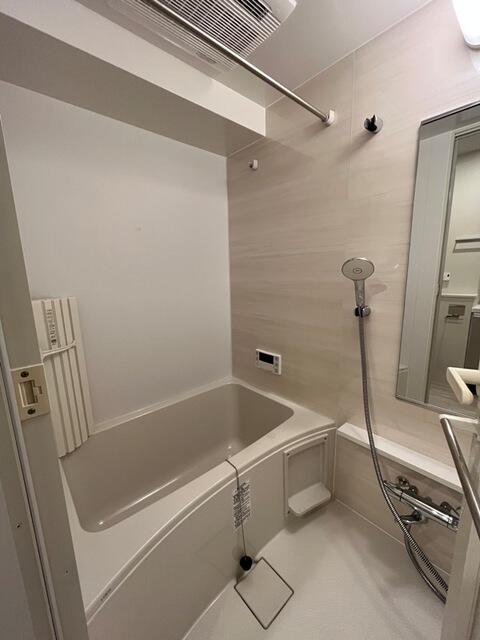 バス・シャワールーム　※写真は同タイプ住戸です。