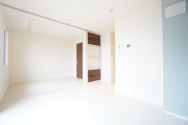 居室・リビング　※同物件、同タイプ、間取り反転のお部屋です