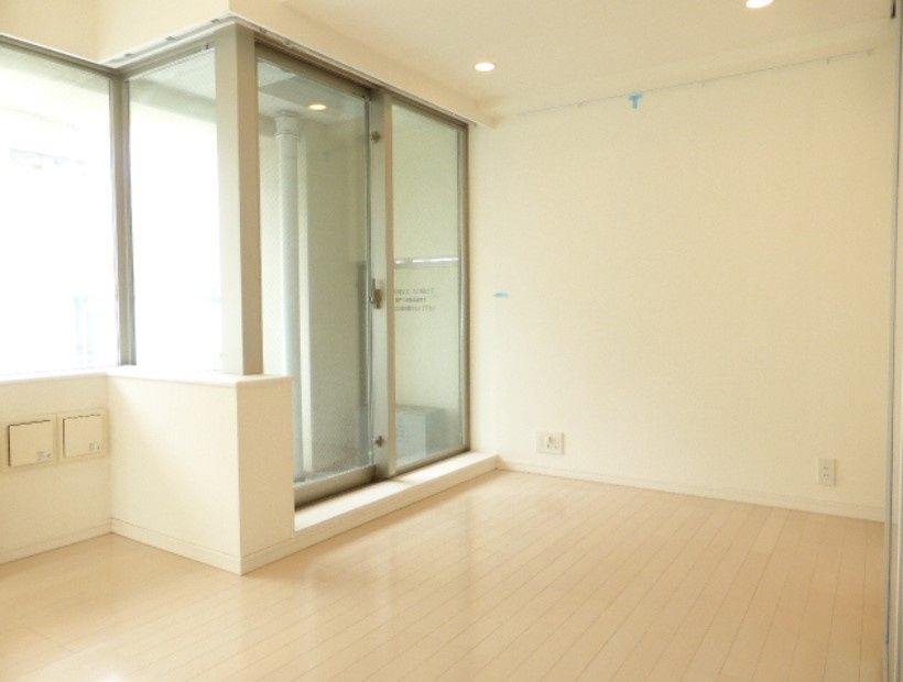 居室・リビング　☆明るい居間☆