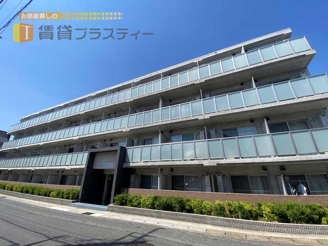 建物外観　存在感とカッコよさが際立っています