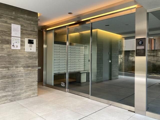 エントランス　毎日通るエントランスはこのようになっています