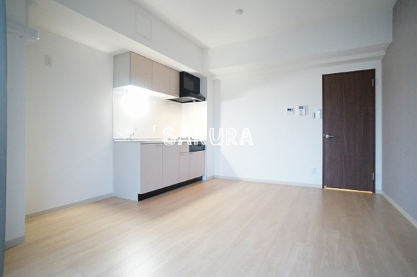 居室・リビング　こちらのリビングで趣味の時間をお楽しみください♪