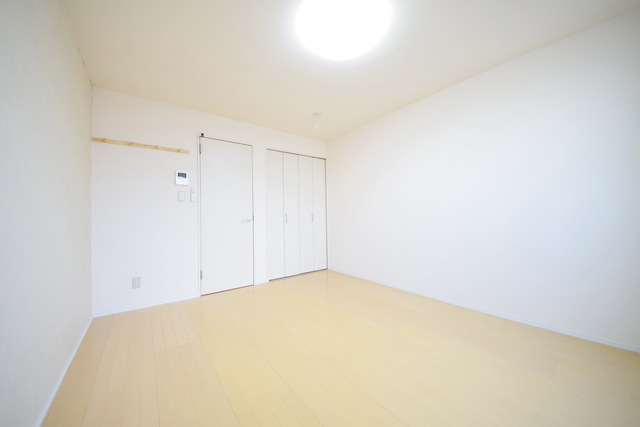 居室・リビング　～スッキリした間取りです～別号室参考写真～