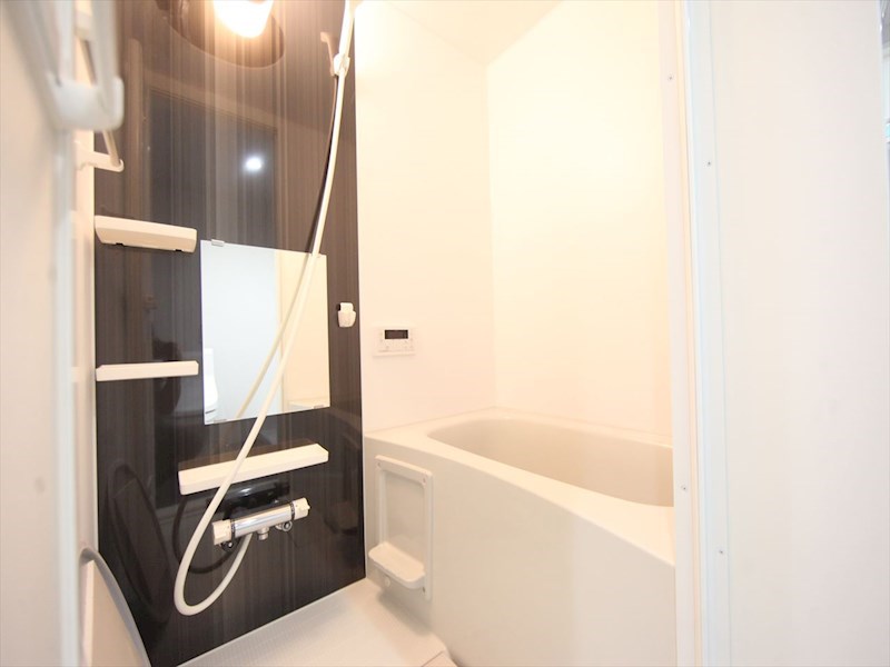 バス・シャワールーム　追い焚き機能付　追い焚き・オートバス機能付お風呂