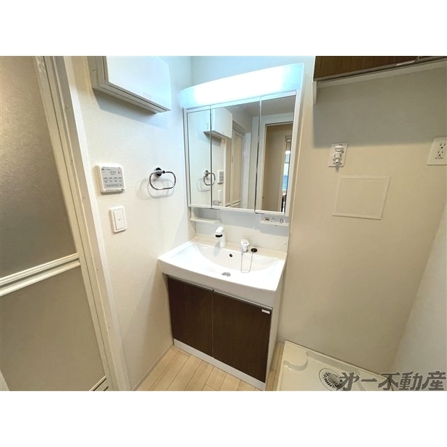 洗面設備　洗面化粧台