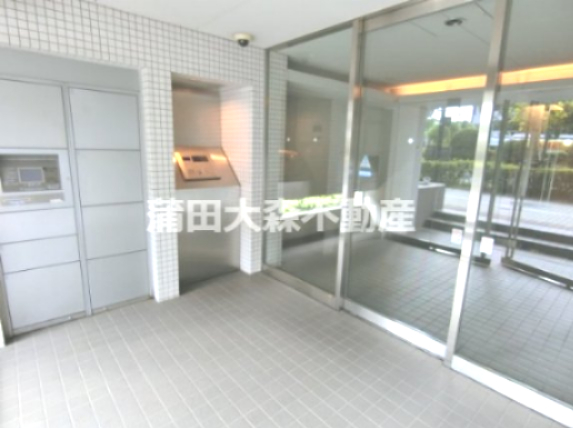 エントランス　エントランス　防犯カメラTVモニター付オートロック宅配BOX