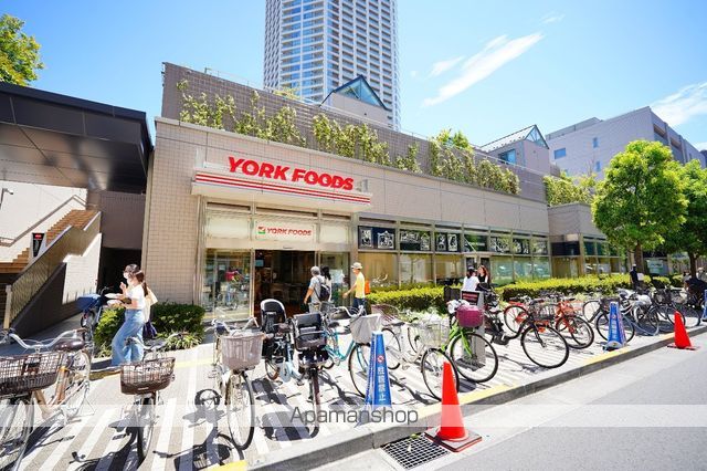 コンビニ　セブンイレブン新宿一丁目店（コンビニ）まで200m