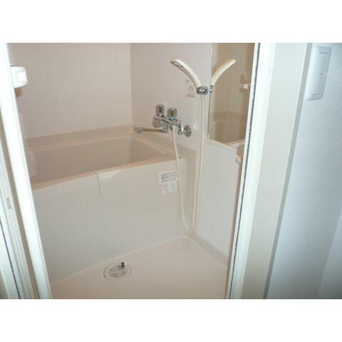 バス・シャワールーム　清潔感のある浴室♪