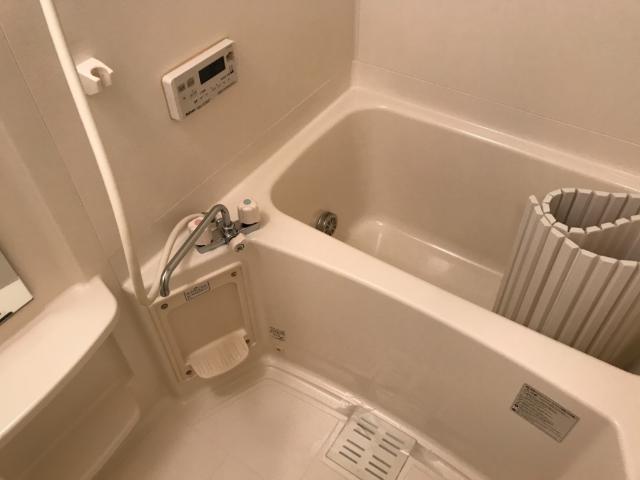 バス・シャワールーム　バス