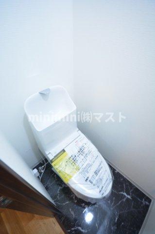 トイレ　別号室参考写真