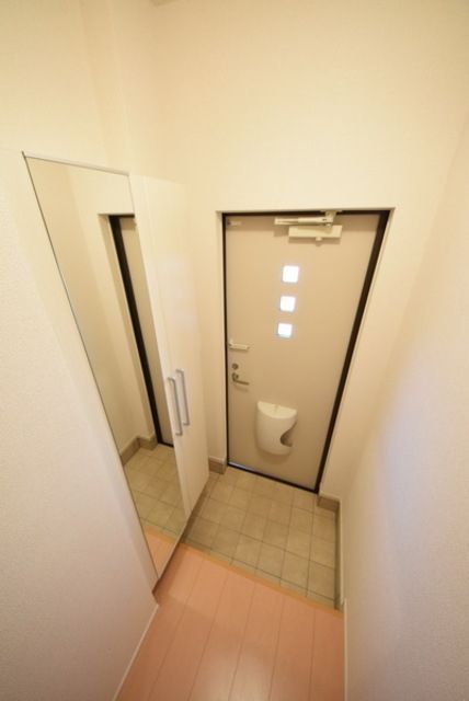 玄関　シューズボックスございます