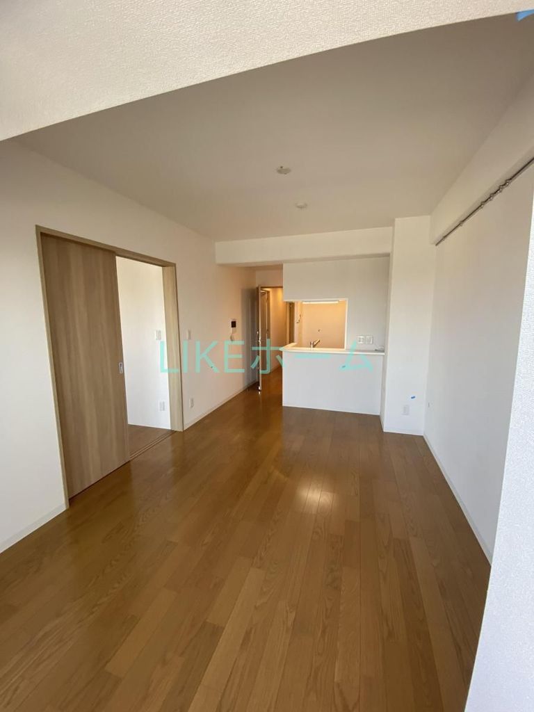 居室・リビング　玄関