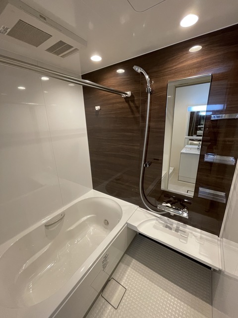 バス・シャワールーム　★浴室追い焚き・乾燥機★