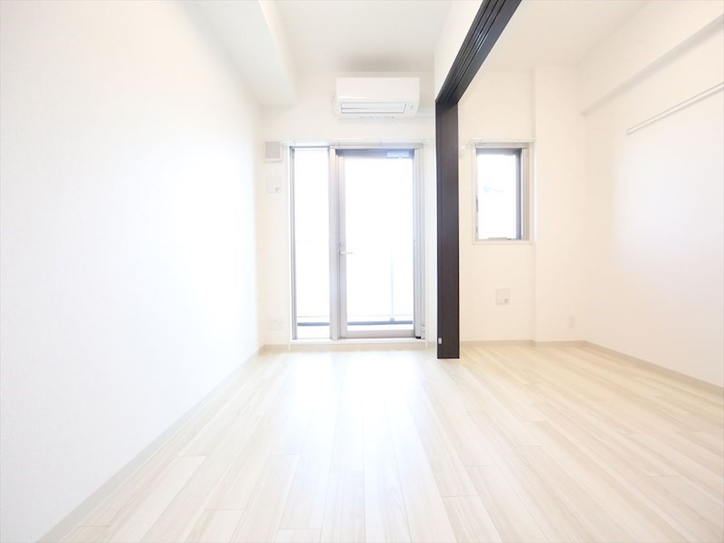 バルコニー　ＤＫ6.5帖　洋室3帖　エアコン完備　バルコニー