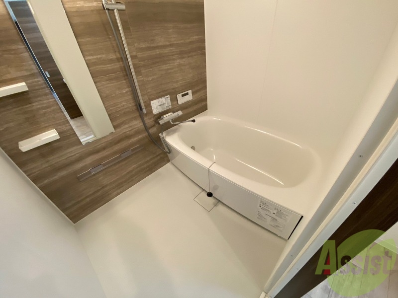 バス・シャワールーム　お風呂になります。一日の疲れを癒してくださいね。