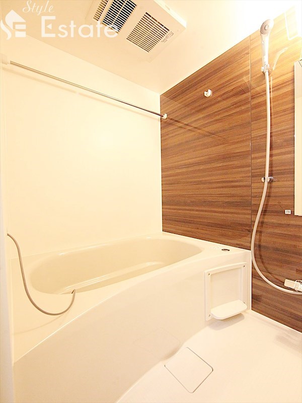 バス・シャワールーム　バスルーム