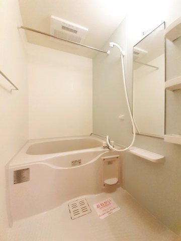 バス・シャワールーム　お風呂で日々の疲れを落としましょう