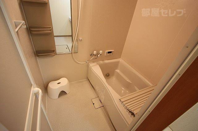 洗面設備　追い焚き機能付き