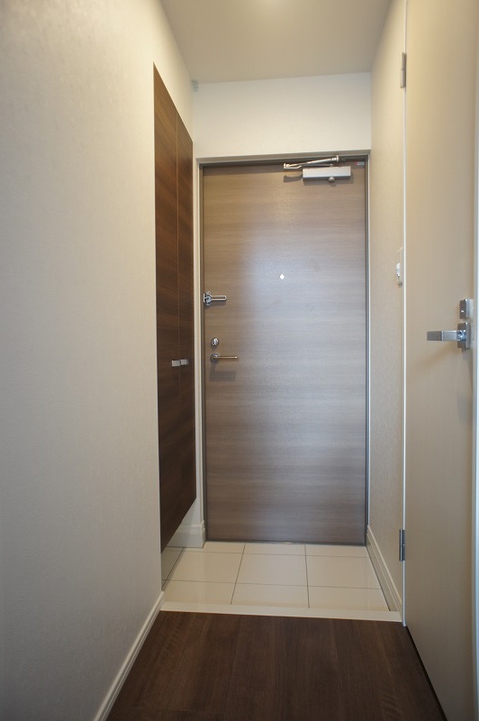 玄関　収納もある玄関です