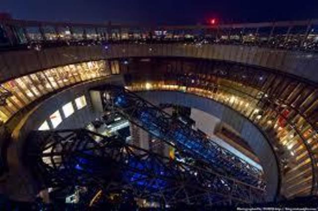 その他　梅田スカイビル空中庭園展望台（その他）まで620m